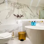 Διαμέρισμα Comfortable 2-room For 4 People, *